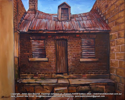Plein air oil painting of dilapidated workers cottage in Pyrmont  by industrial heritage artist Jane Bennett